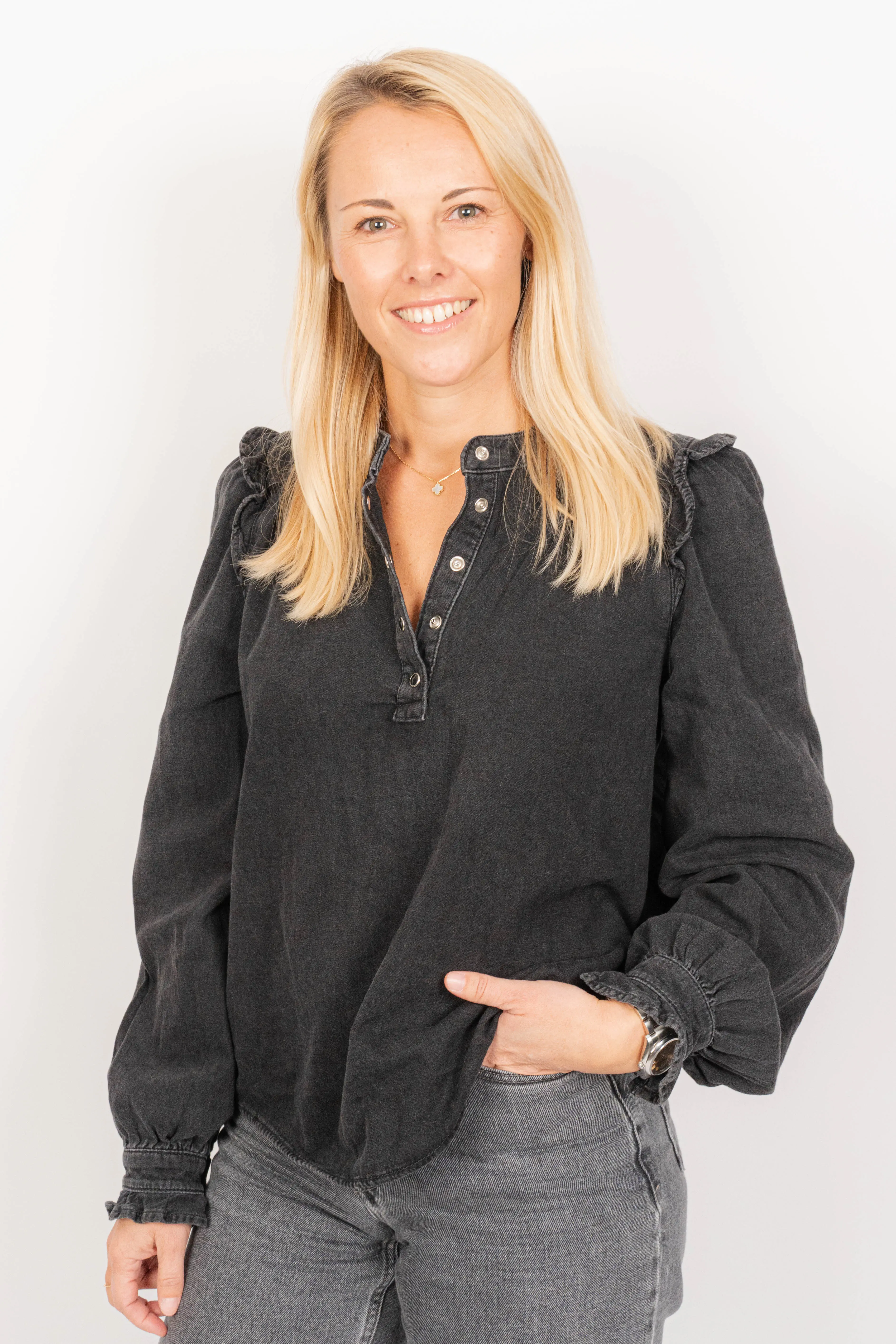 Marie Collignon — kinésithérapeute maxillofaciale et DRY Needling à Sète